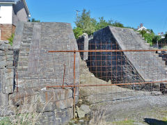 
The junction lock 16-17, Abercynon, September 2012